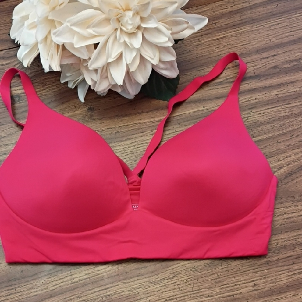 🩷Victoria's Secret 34D Lightly Lined Plunge Pink Bra